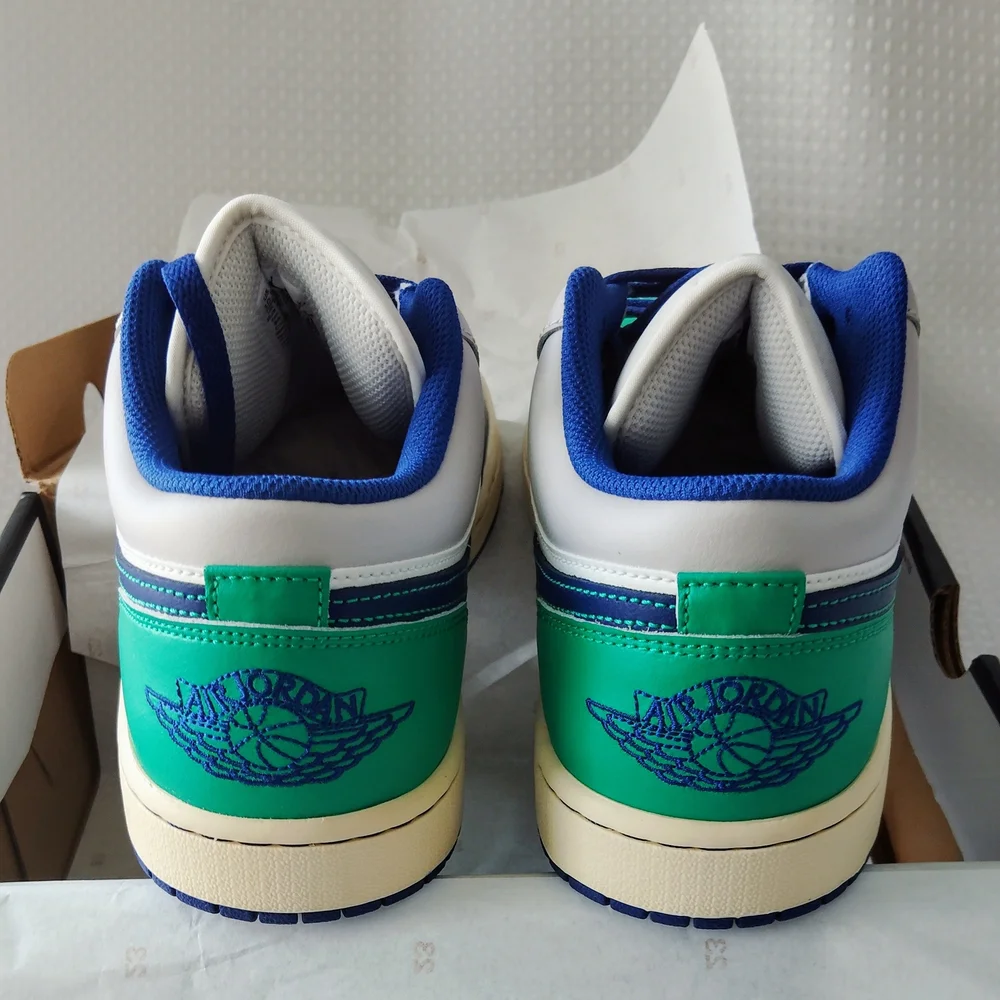 Air Jordon 1 Low Mens Size 10.5 - Picture 6 of 7